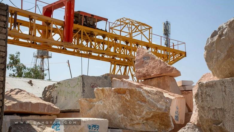 کارخانه سنگ کاج