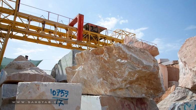 کارخانه سنگ کاج