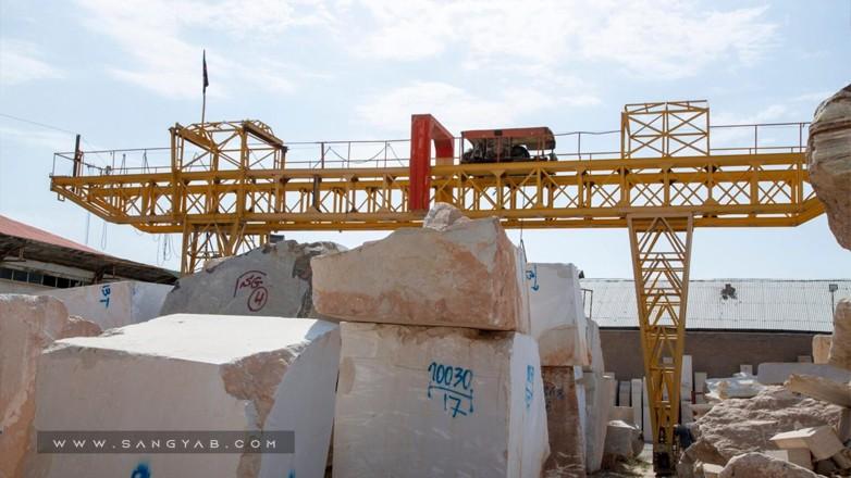 کارخانه سنگ کاج