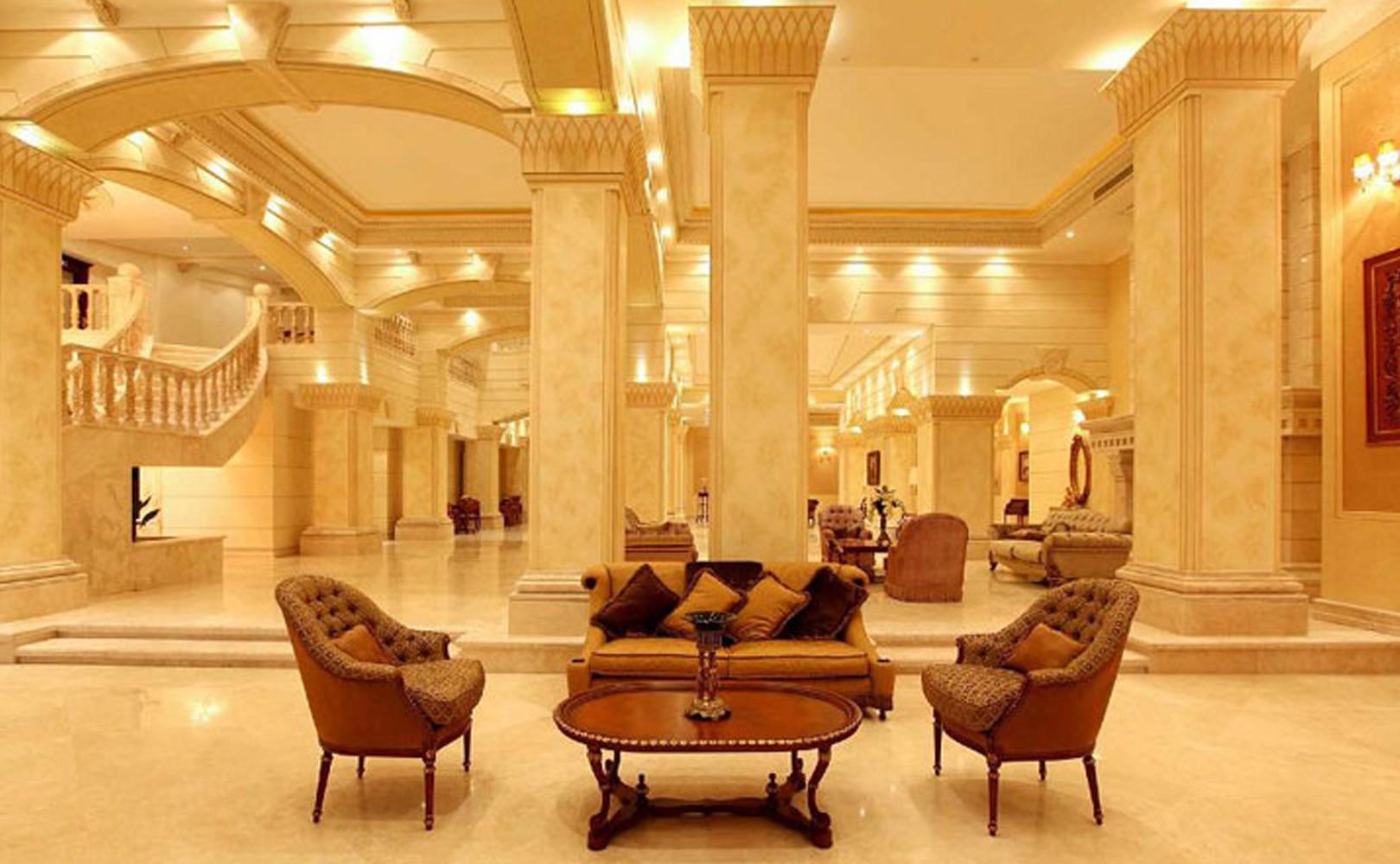 دکوراسیون و چیدمان لابی